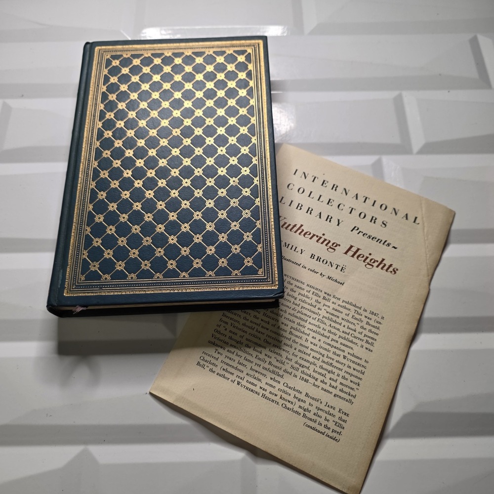 Wuthering Heights Emily Bronte International Collectors HC Gild Book w Insert